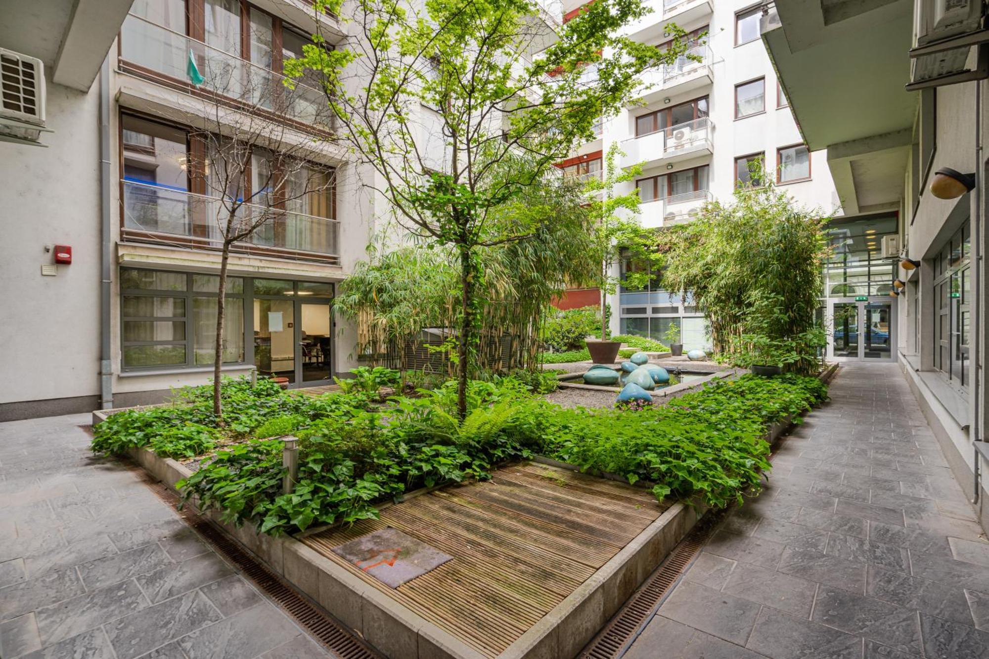 Home Of Serenity - 2 Bdr, Free Parking And Terrace Budapest Eksteriør bilde